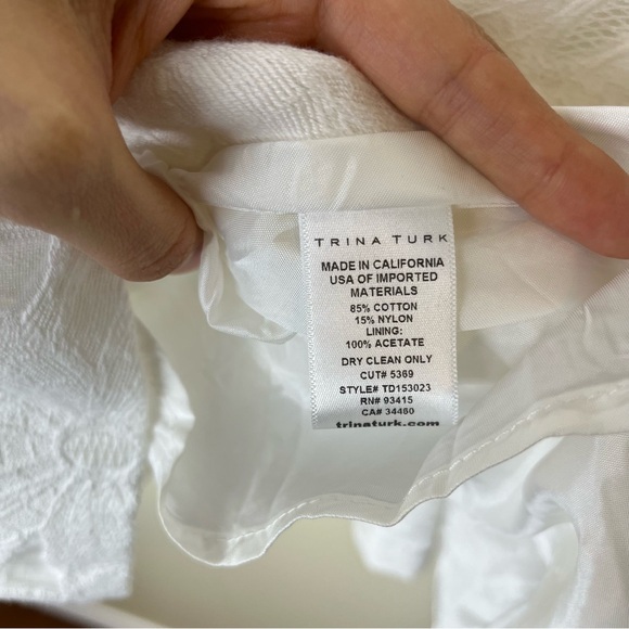 Trina Turk White Floral Daisy Lace Pleated Dress with Pockets - Size 6 - Picture 10 of 10